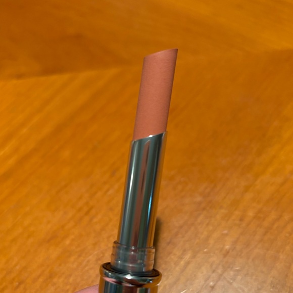 MAC Locked Kiss 24 HR Lipstick - Picture 7 of 16
